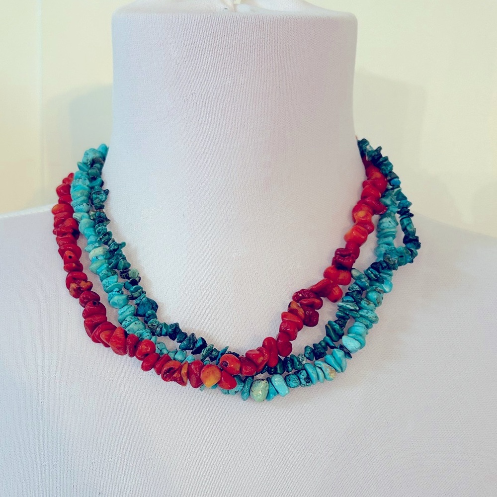 Three Stand Turquoise, Malachite & Red Coral Necklace ❤️